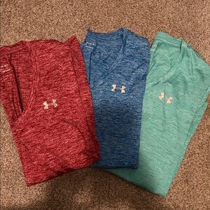 All woman’s large v neck under armor T shirts